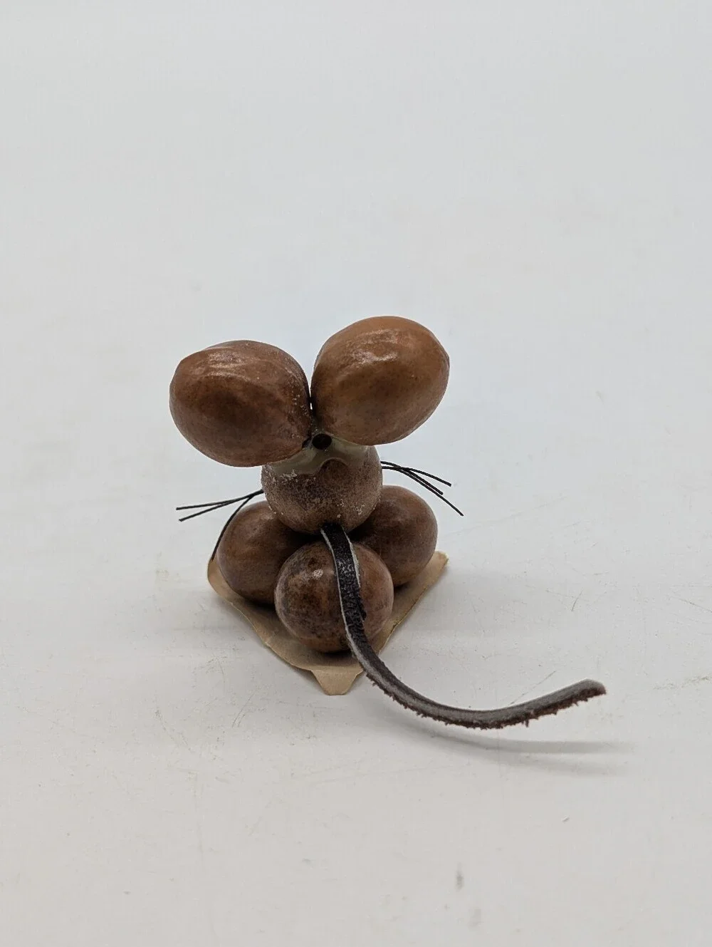Vintage Handcrafted Myrtlewood Nut Mouse Figurine Southern Oregon Coast Souvenir